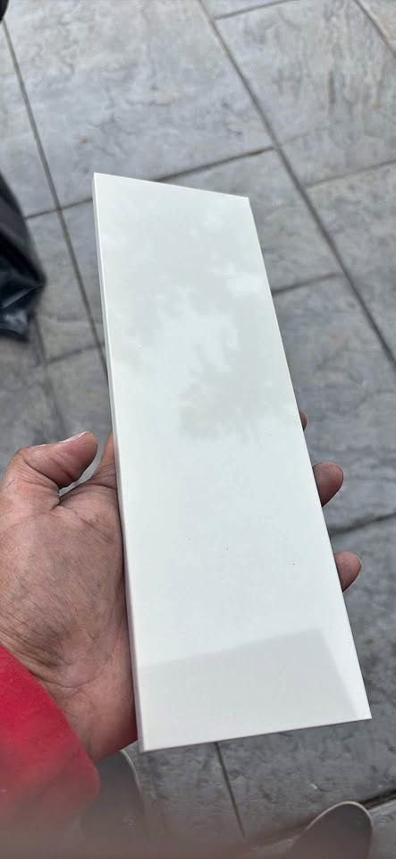 White Unicolour Super White Polished Tiles