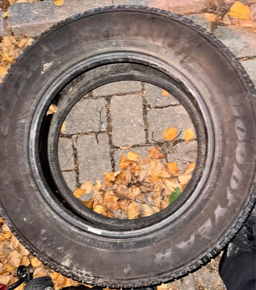 Goodyear tire 275/60/r20 thumbnail