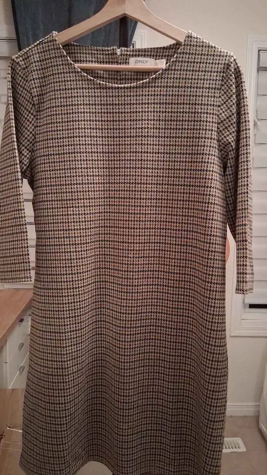 Women's Dress size L Only image indicator(3)