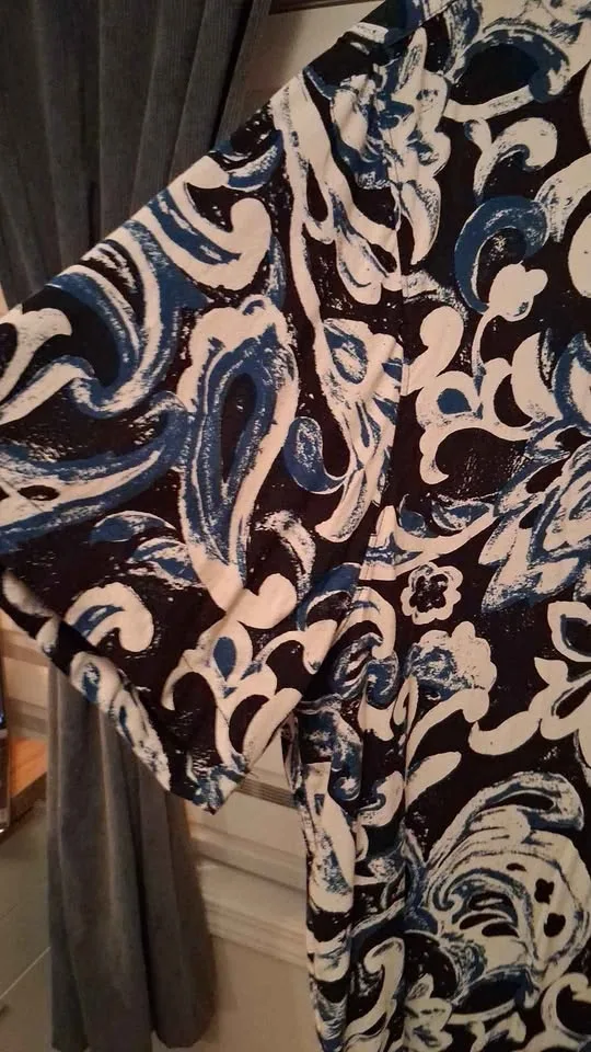 Zara Men shirt nice design relax fit size Xl image indicator(4)