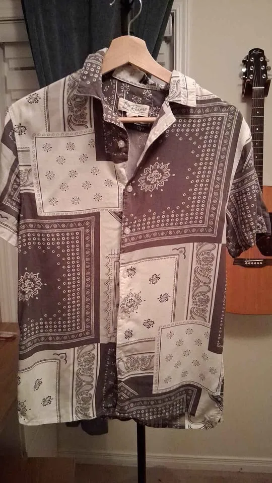 Women's t-shirt $5 size S and White Top Size Xl Reitman's $10 image indicator(5)