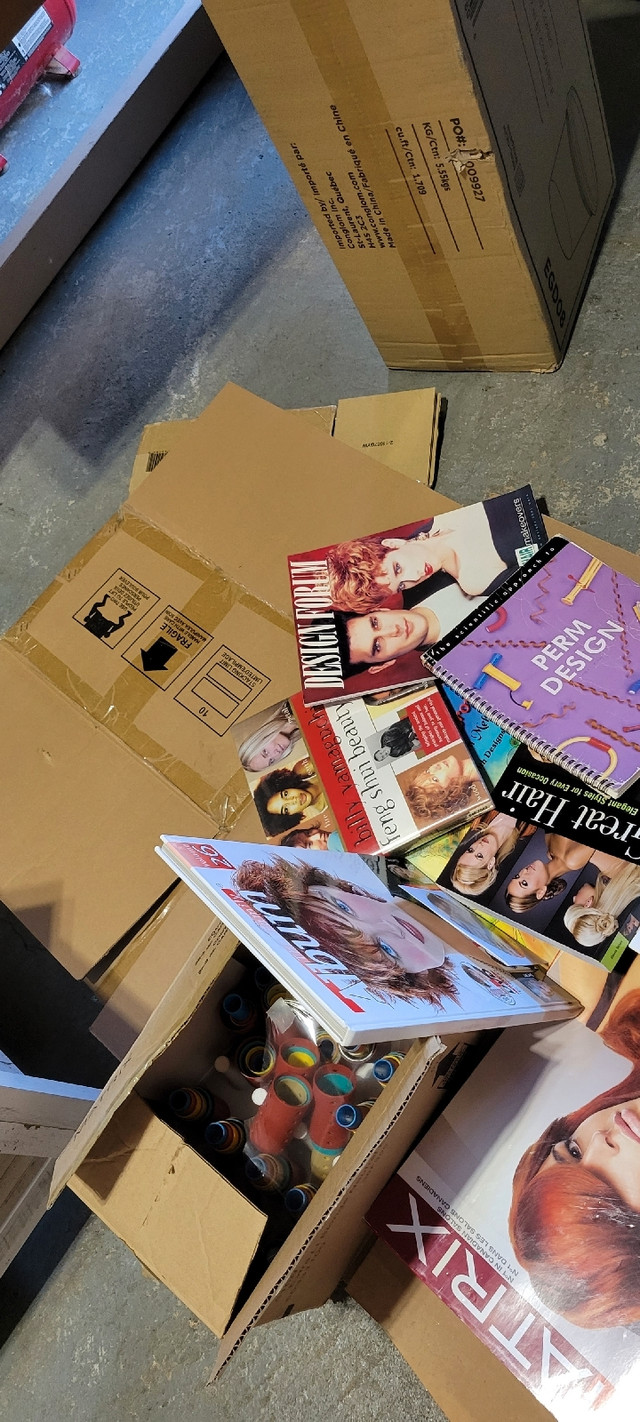 Hairstylist books and Matrix color chart - photo 2