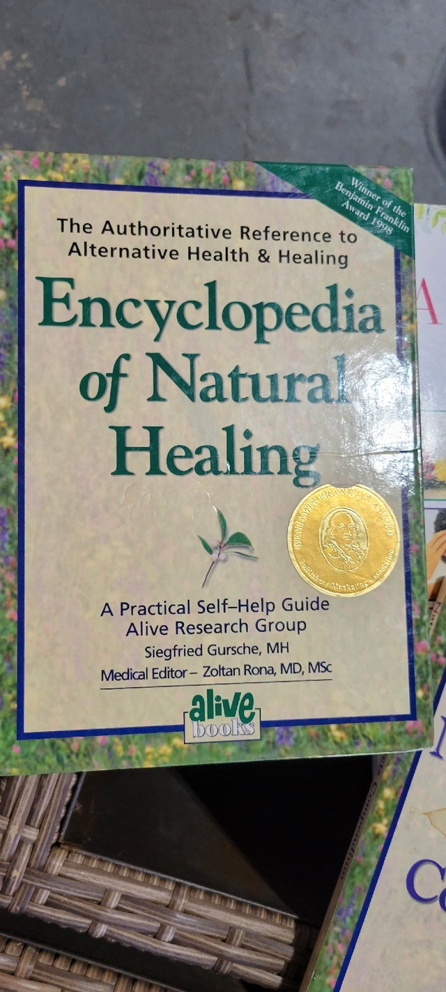 Encyclopedia Books - 3 Books - photo 3
