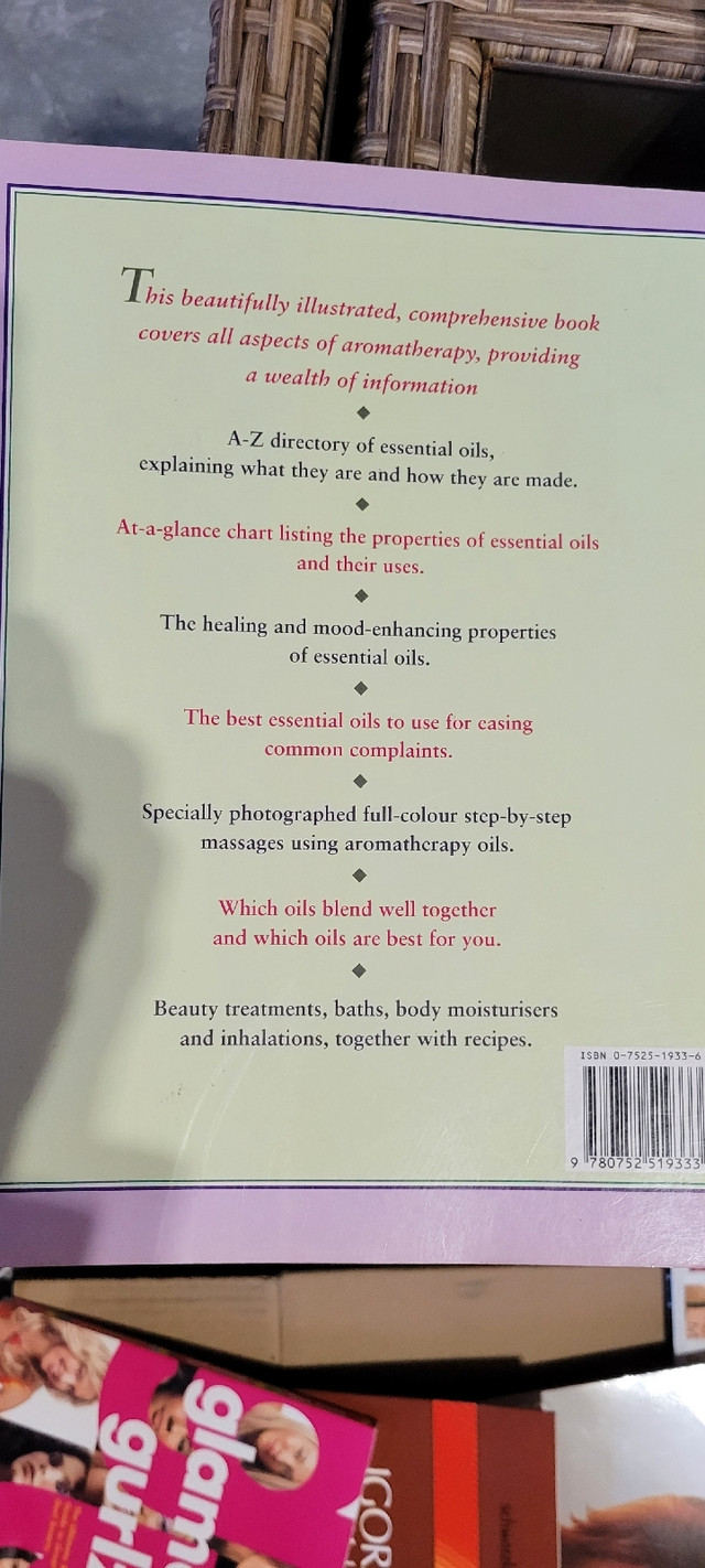 Encyclopedia Books - 3 Books - photo 4