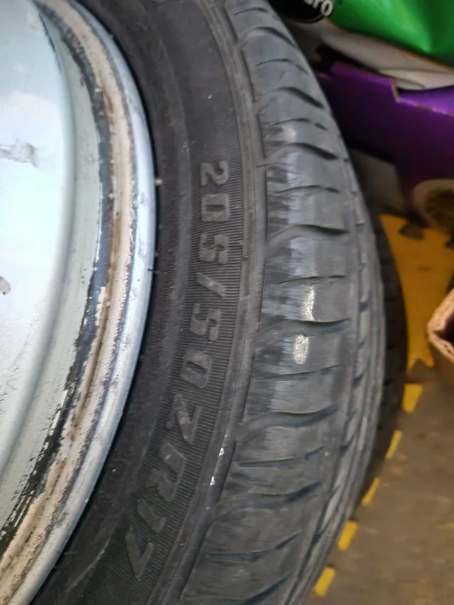 Mazda 5 original rims (5 dr) 205 R 17 image indicator(8)