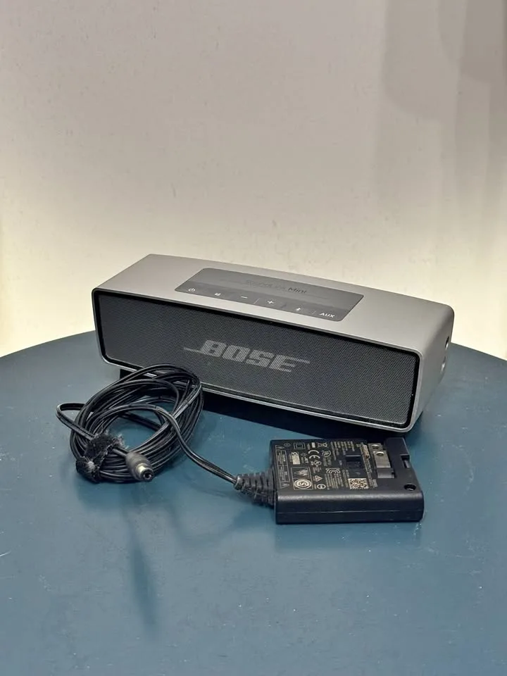 Bose Soundlink Mini V1 Bluetooth Speaker