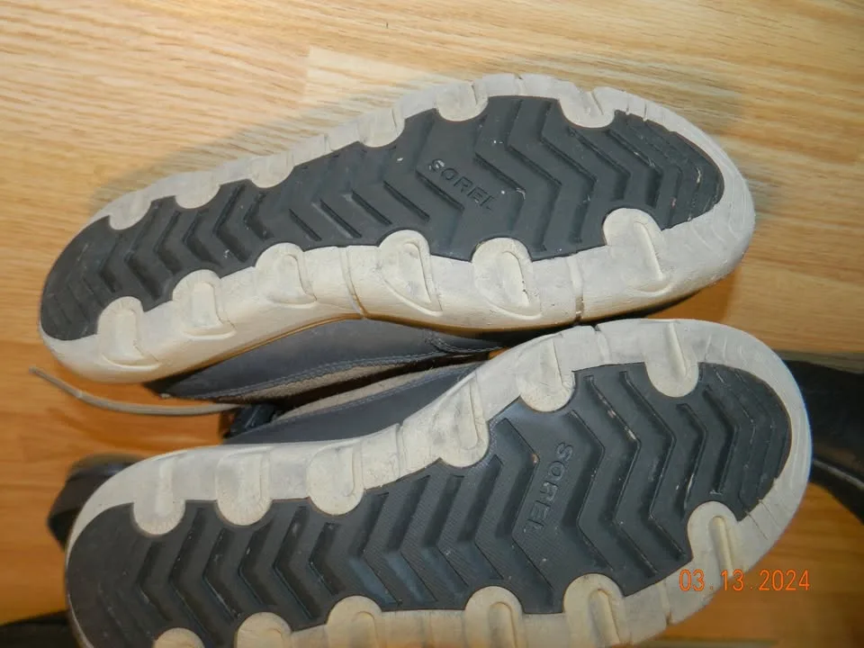 MENS SOREL BOOTS SIZE 7.5...VGUC-EUC image indicator(3)