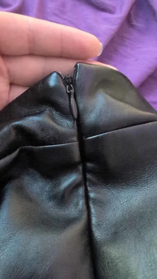 Juicy couture Black leather skirt XXL image indicator(3)