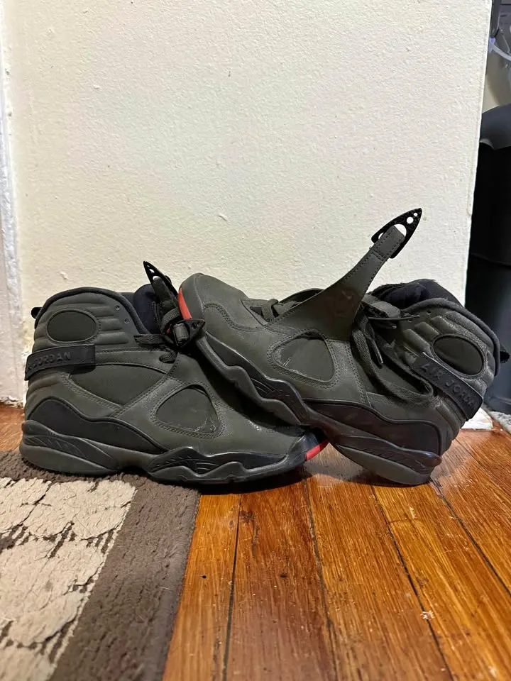 Air Jordan 8 Olive Green thumbnail
