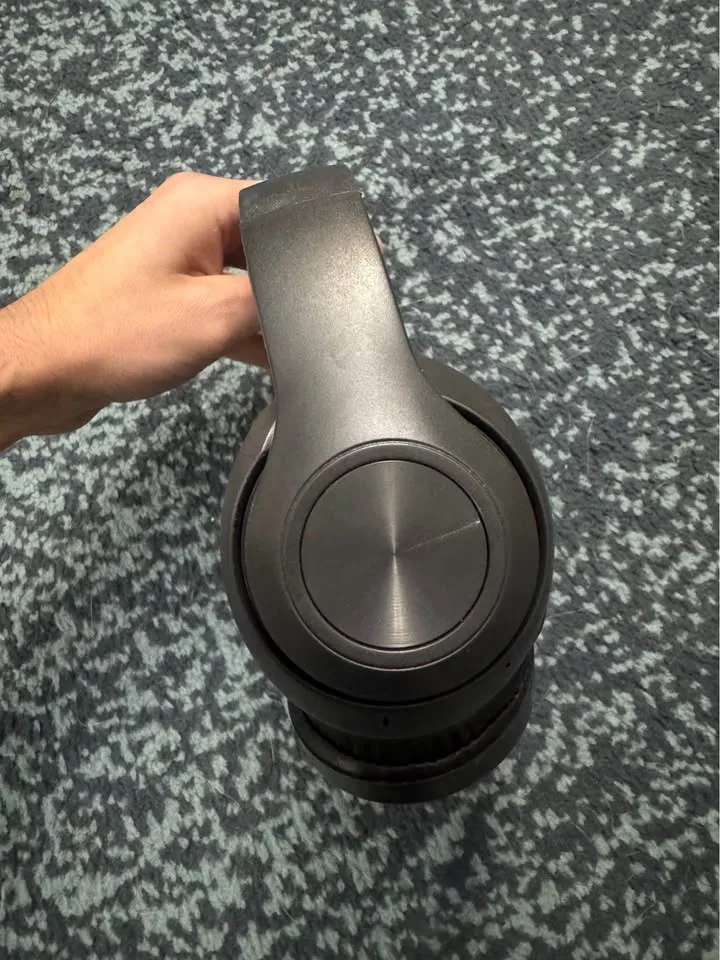 Brookstone wireless Bluetooth headphones image indicator(3)