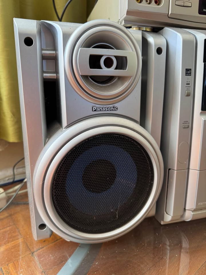 Panasonic 5 CD changer stereo system great condition - photo 2