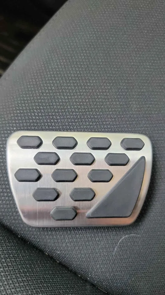 NEW Wrangler JL Brake and Gas Pedals image indicator(2)