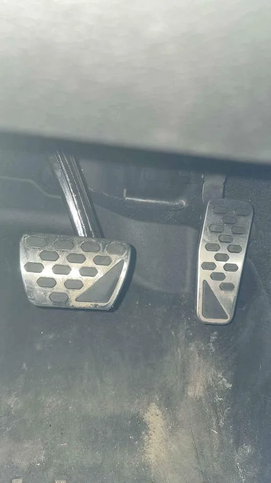 NEW Wrangler JL Brake and Gas Pedals image indicator(4)