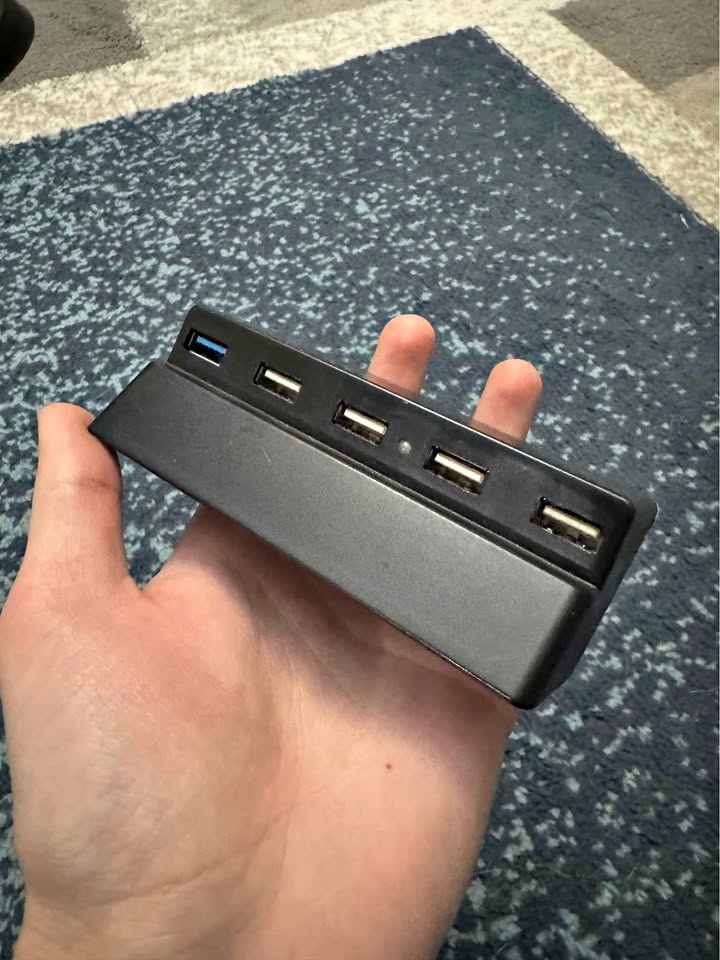 PS4 upgraded usb slot