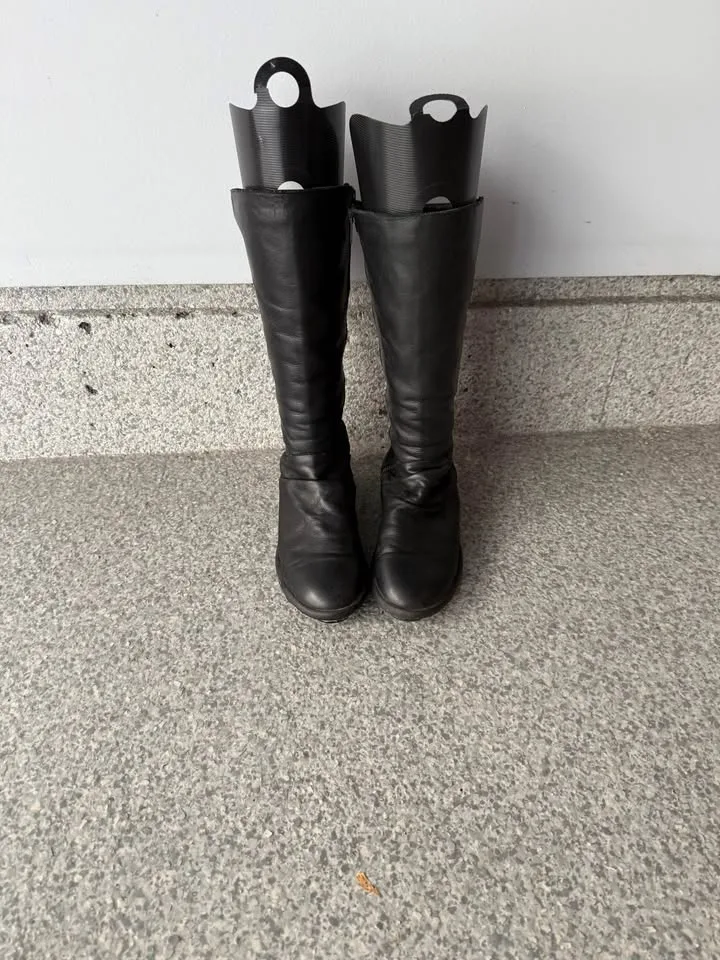 Fluevog Urban Angels Sky Runner sz 9 image indicator(4)