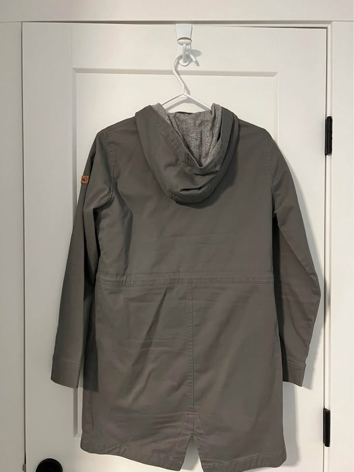 Tentree woman's fall jacket (small) - photo 2