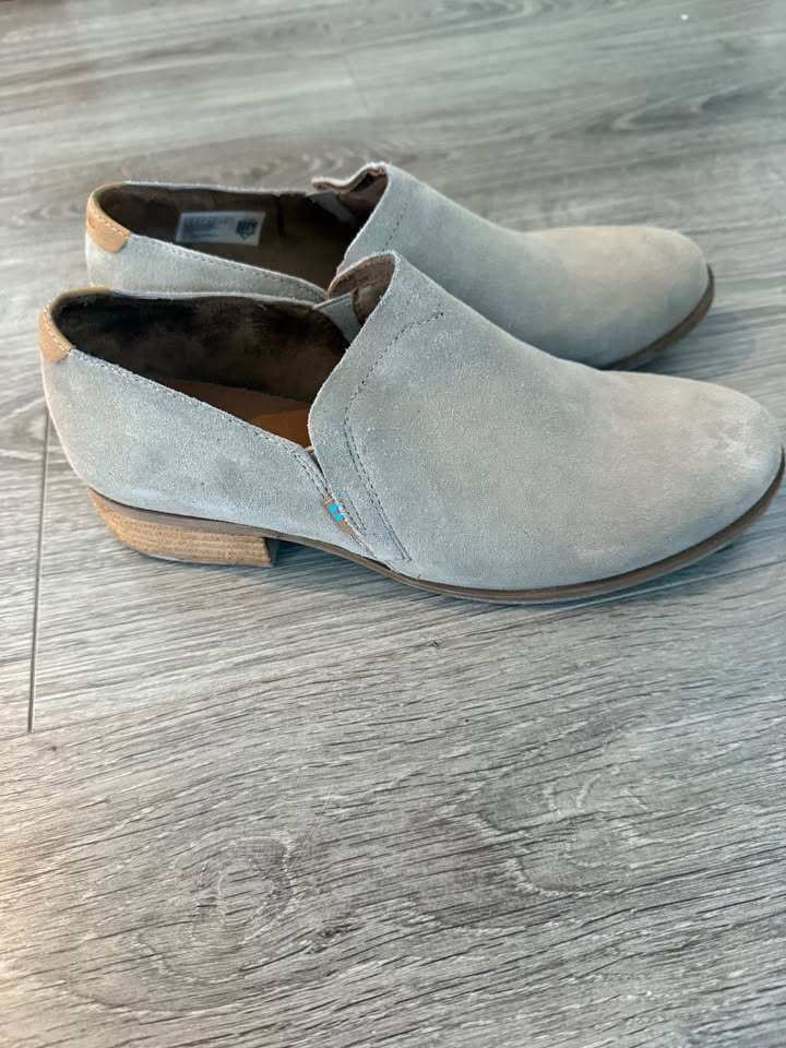 Toms Woman's Shoes sz 8 - photo 2
