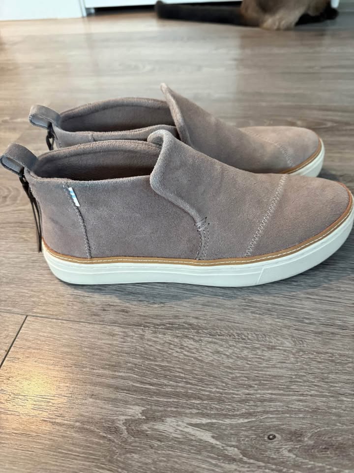 Toms Woman's Shoes sz 8 - photo 4