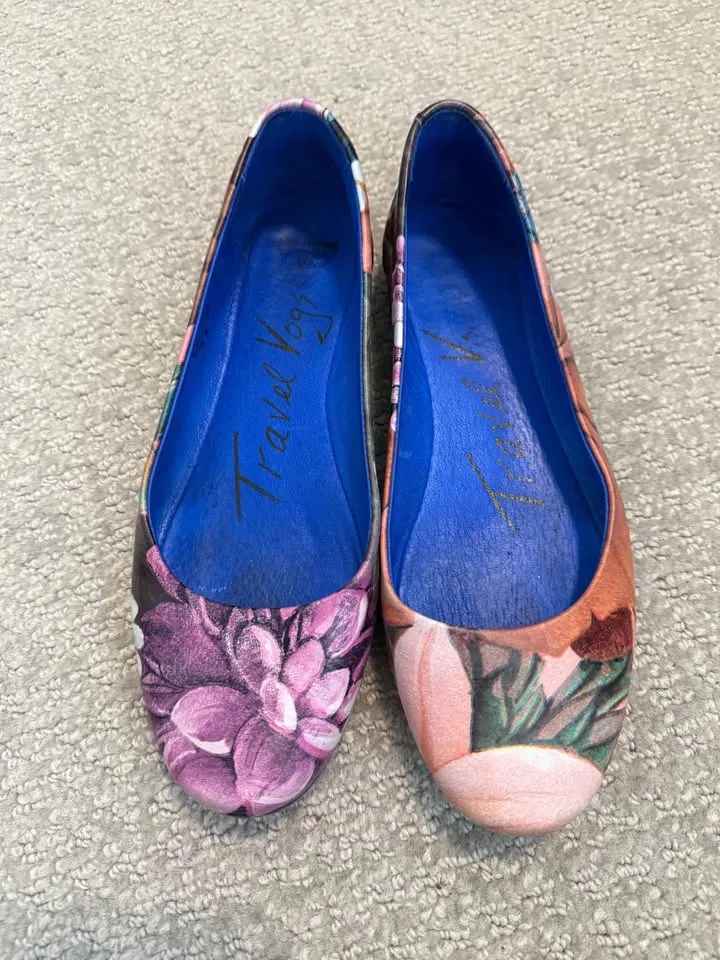 Fluevog Maui Travel Vogs image indicator(7)