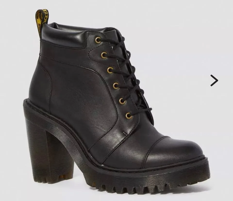 BNIB Dr. Martens Black Averil Sz 7 image indicator(4)