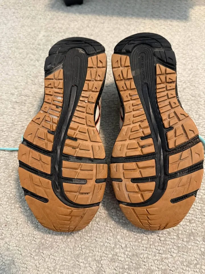 ASICS Women's Cumulus sz 8 image indicator(2)