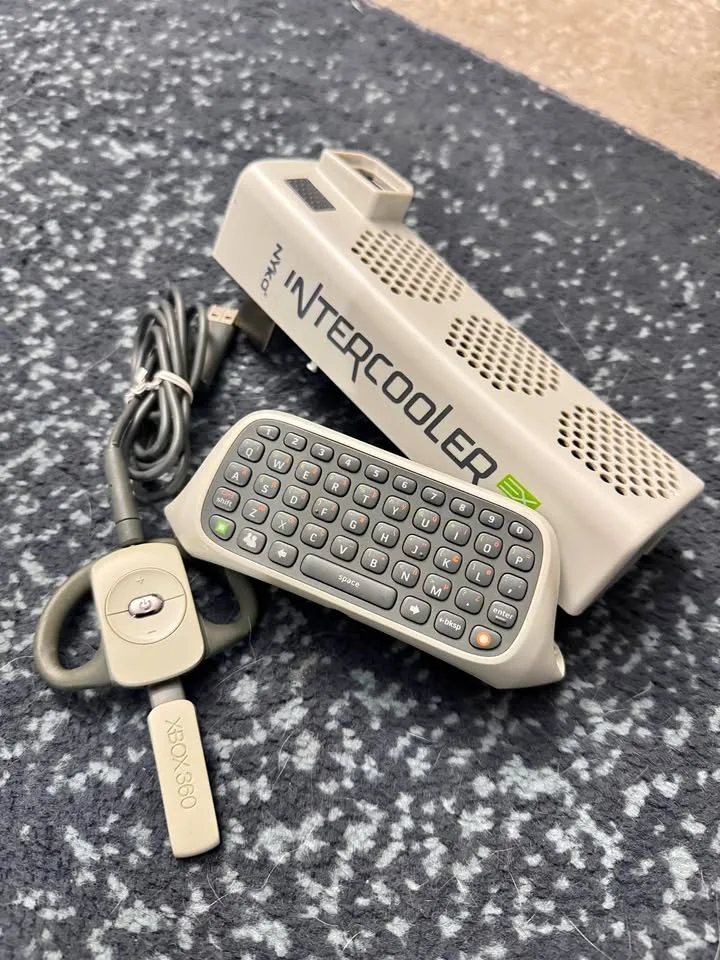 Xbox360 accessories Mic / Chatpad / Intercooler thumbnail