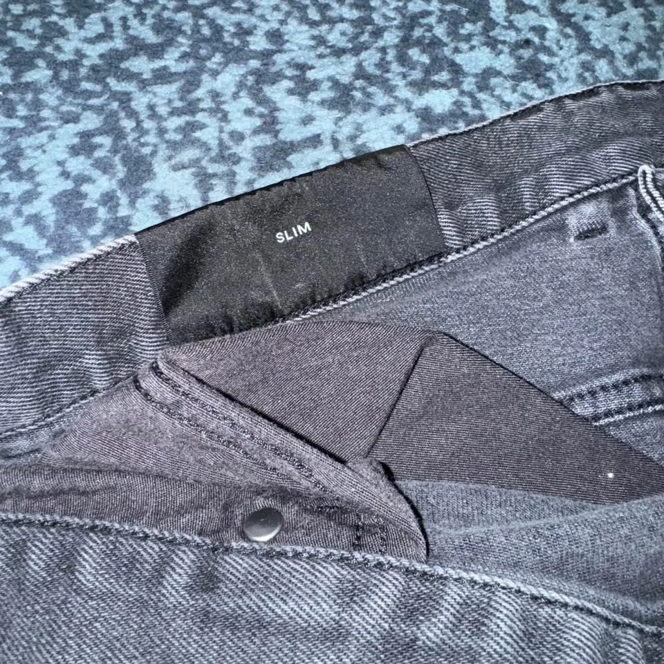 Balmain Size 34 Black Jeans in great condition image indicator(4)