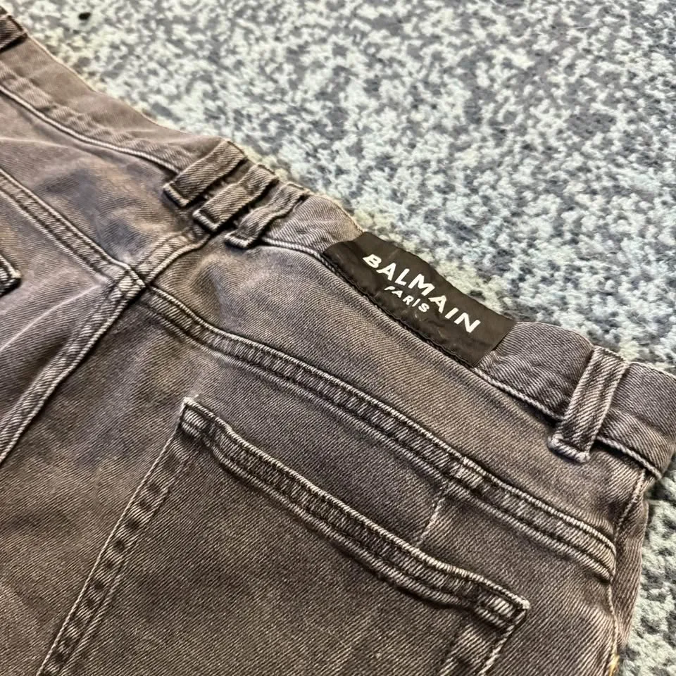 Balmain Size 34 Black Jeans in great condition image indicator(6)