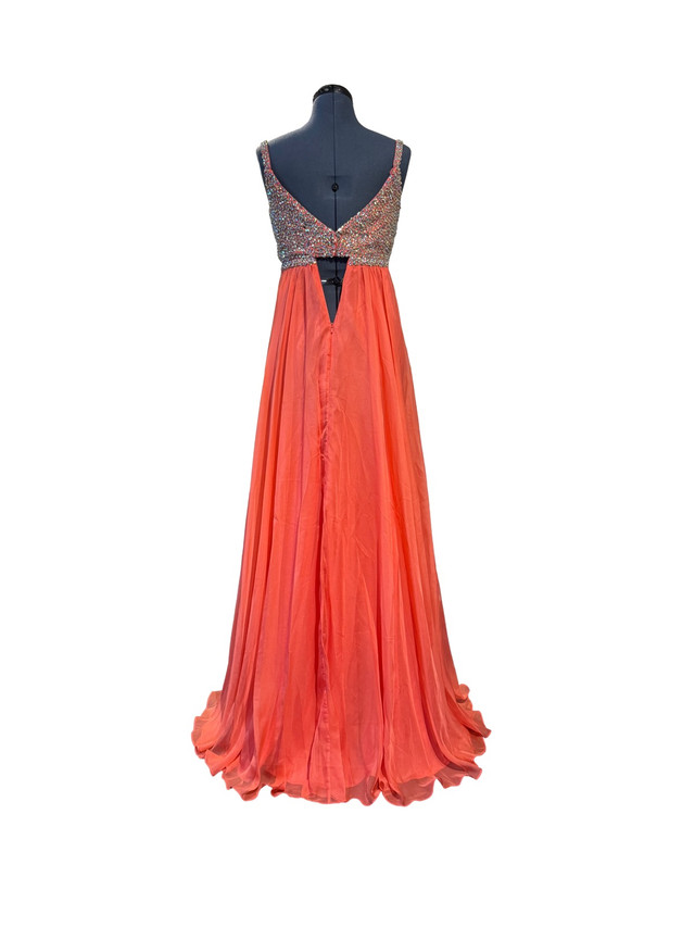Beautiful ball gown for any formal occasion - photo 2