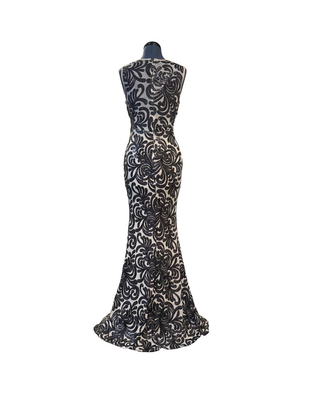 Beautiful ball gown for any formal occasion - photo 2