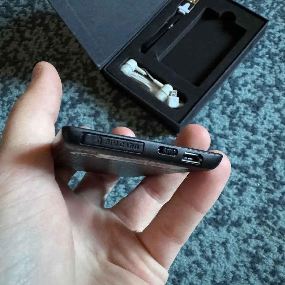 Brand new mini phone accepts SIM cards image indicator(6)