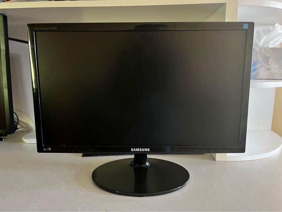 Samsung SA300B 21.5" LED Backlight Monitor 1920 x 1080 FHD - photo 2