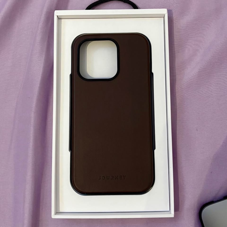 Journey Vegan Leather iPhone 15 Pro Case (New in Box) - photo 3