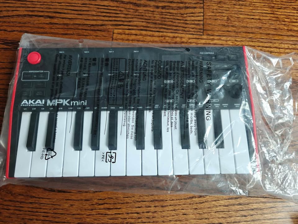 Akai Professional MPK Mini MK3 Moving out sale!!! - photo 4
