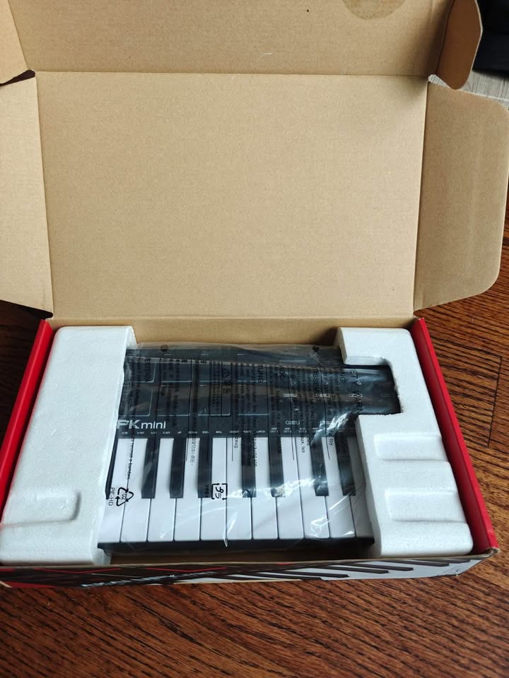 Akai Professional MPK Mini MK3 Moving out sale!!! - photo 5
