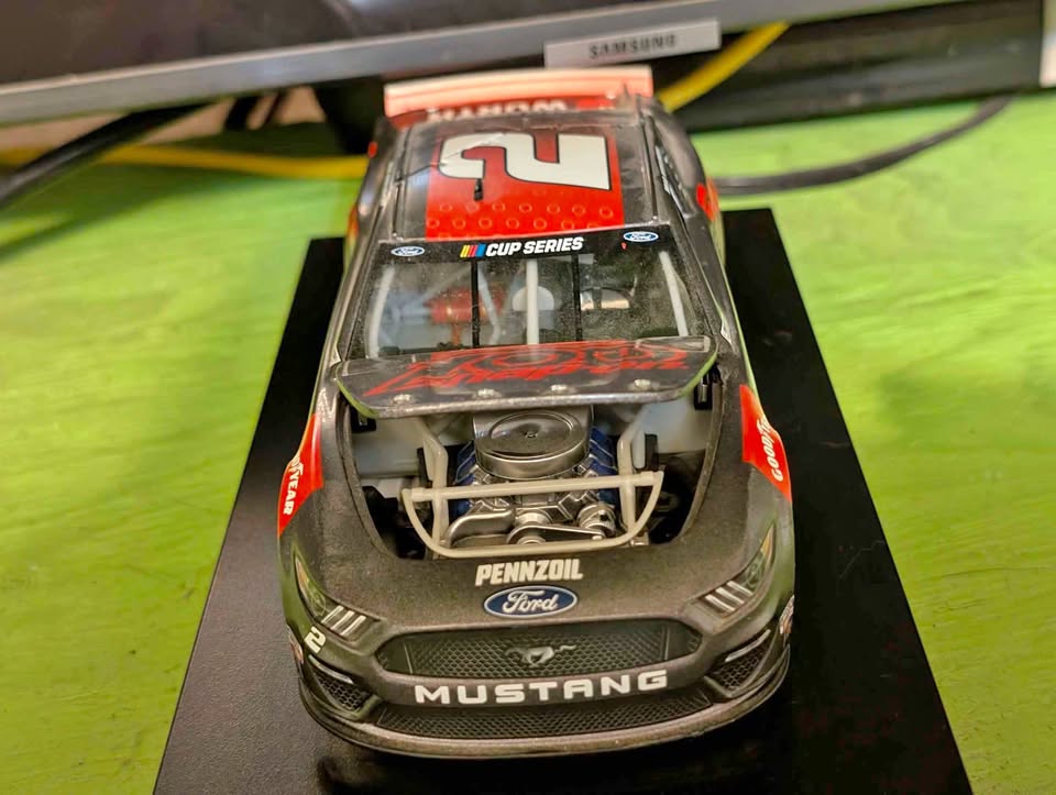 Lionel Racing Brad Keselowski Ford Mustang 1:24 Diecast