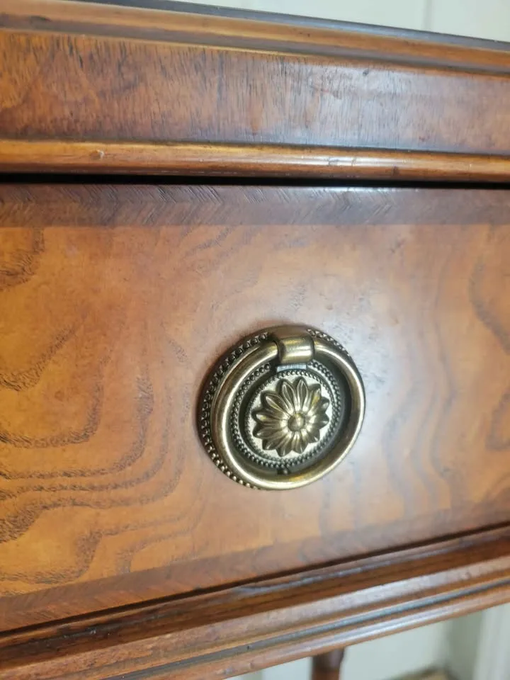 Ethan Allen side table vintage image indicator(3)