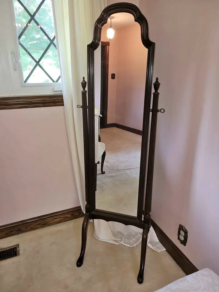 Elegant Vintage Cheval Mirror