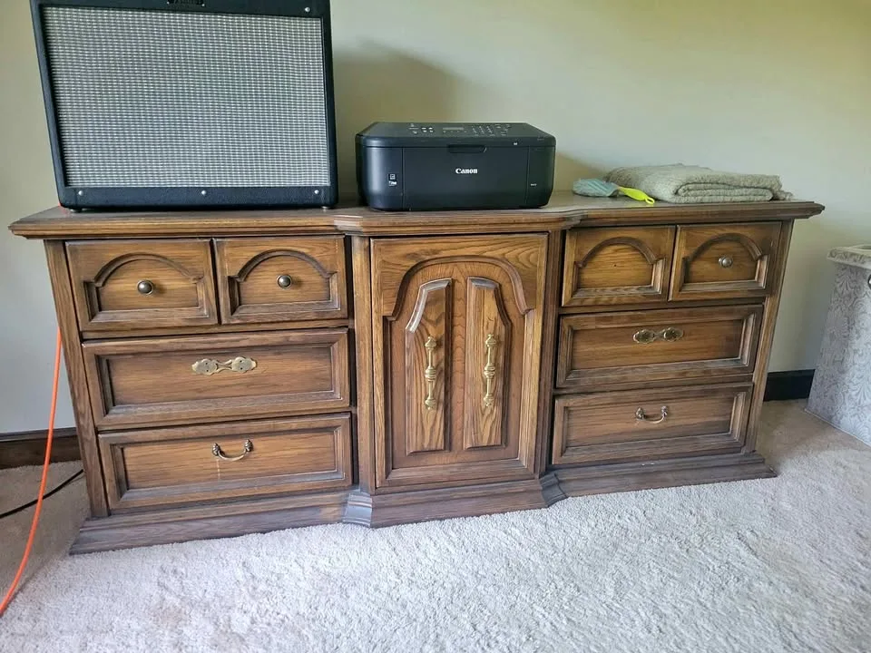 Free Dresser vintage solid wood