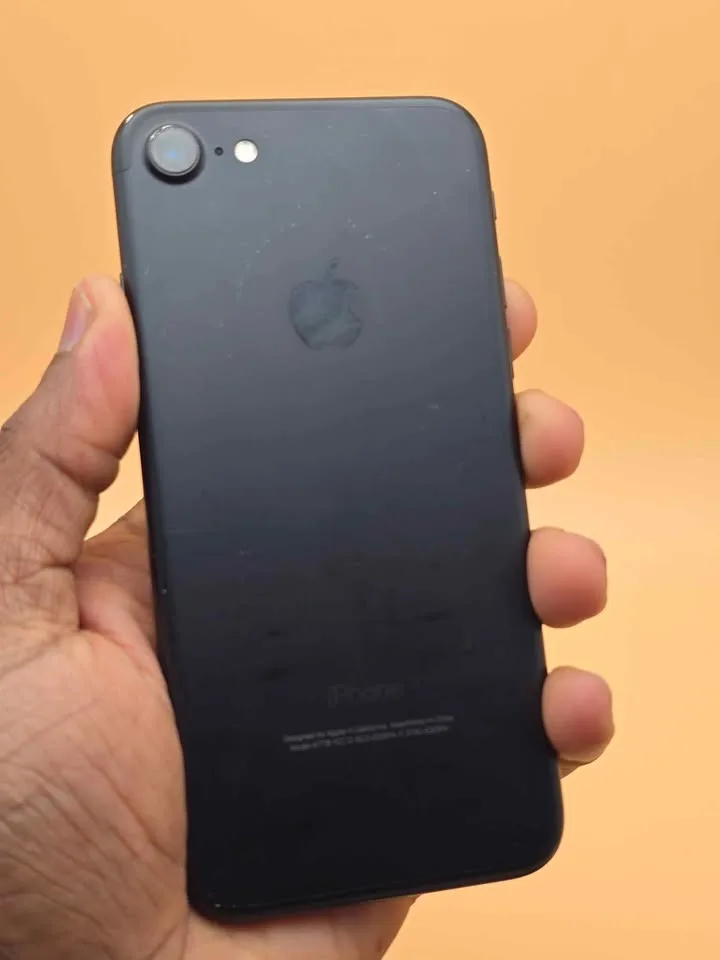 iPhone 7 32GB image indicator(2)