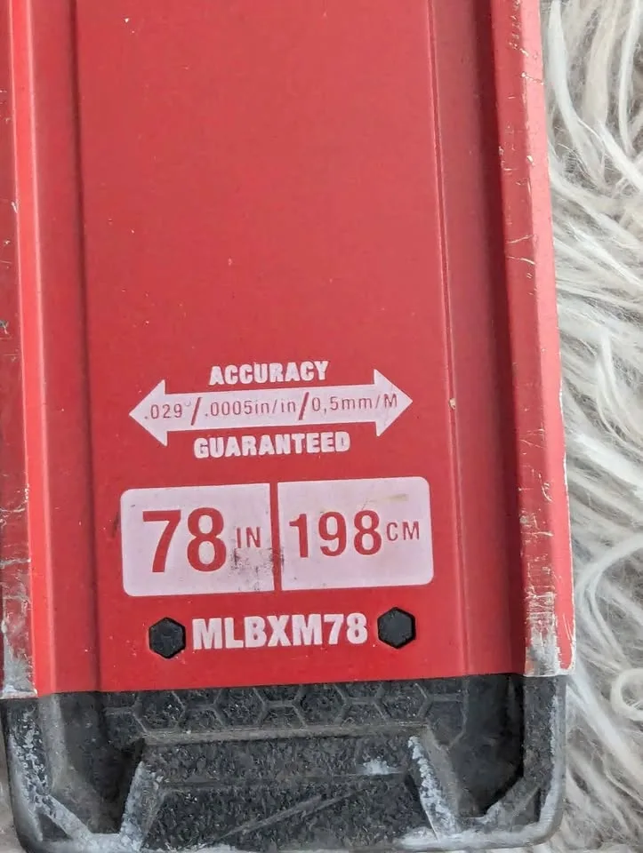 Milwaukee Red stick magnetic level - 78" image indicator(3)