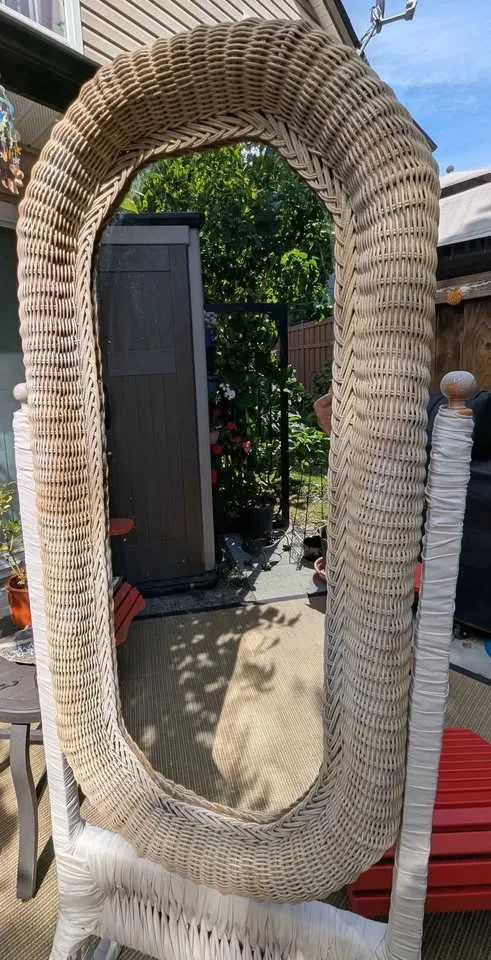 Vintage wicker full length mirror image indicator(2)