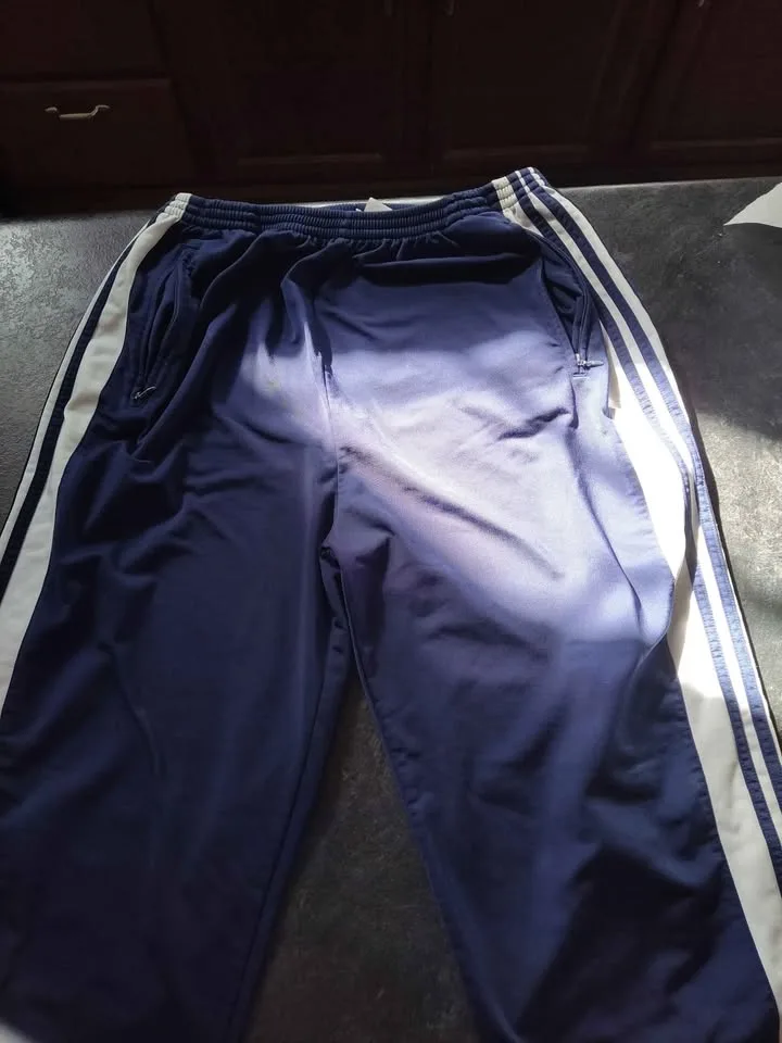 Adidas clothing image indicator(5)