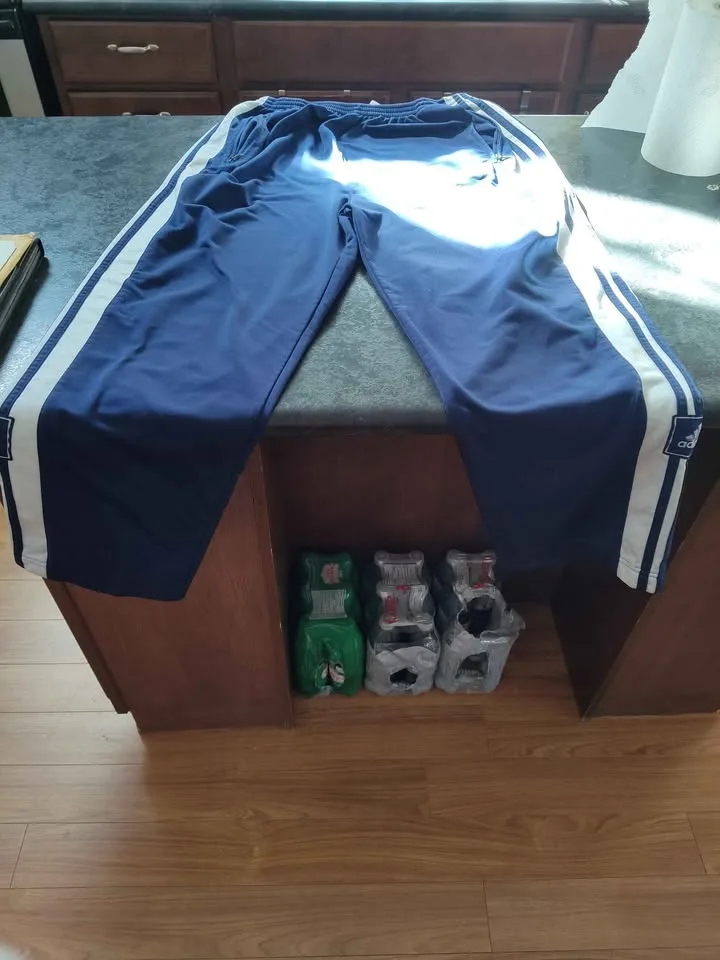 Adidas clothing image indicator(6)