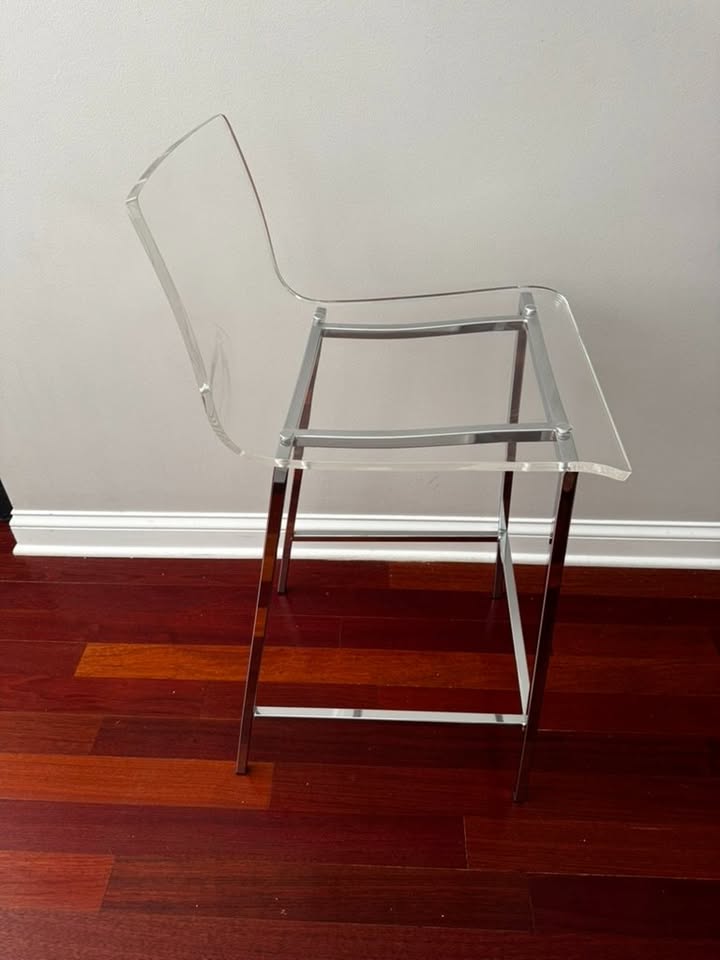 4 Acrylic Bar Stools 26 in- Excellent condition - photo 3