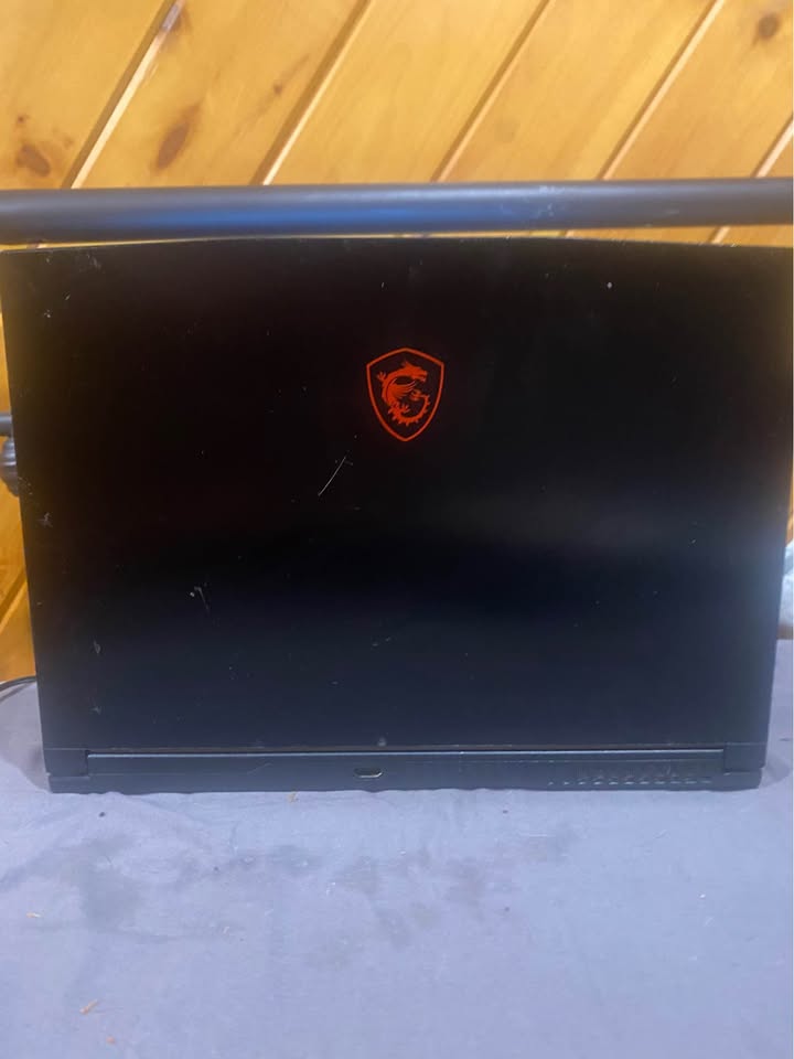 MSI Katana Thin GF63 RTX 4060 Gaming Laptop - photo 3
