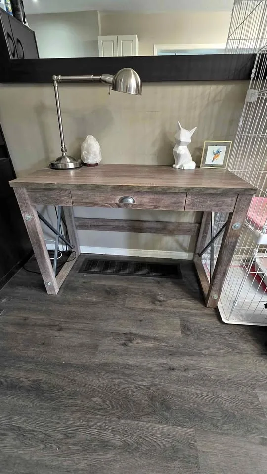 Greige Desk thumbnail