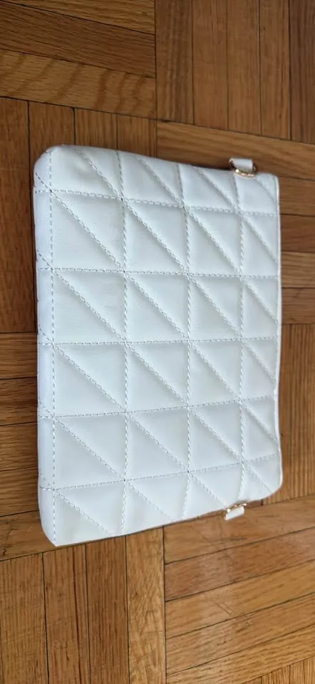 White tote small bag image indicator(2)