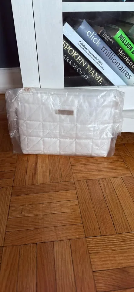 White tote small bag image indicator(4)