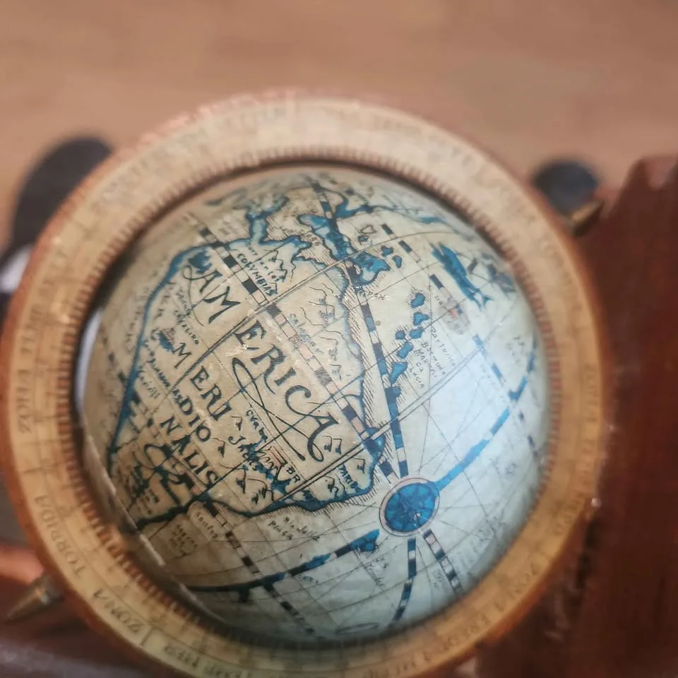 Small globe mounted on wood image indicator(3)